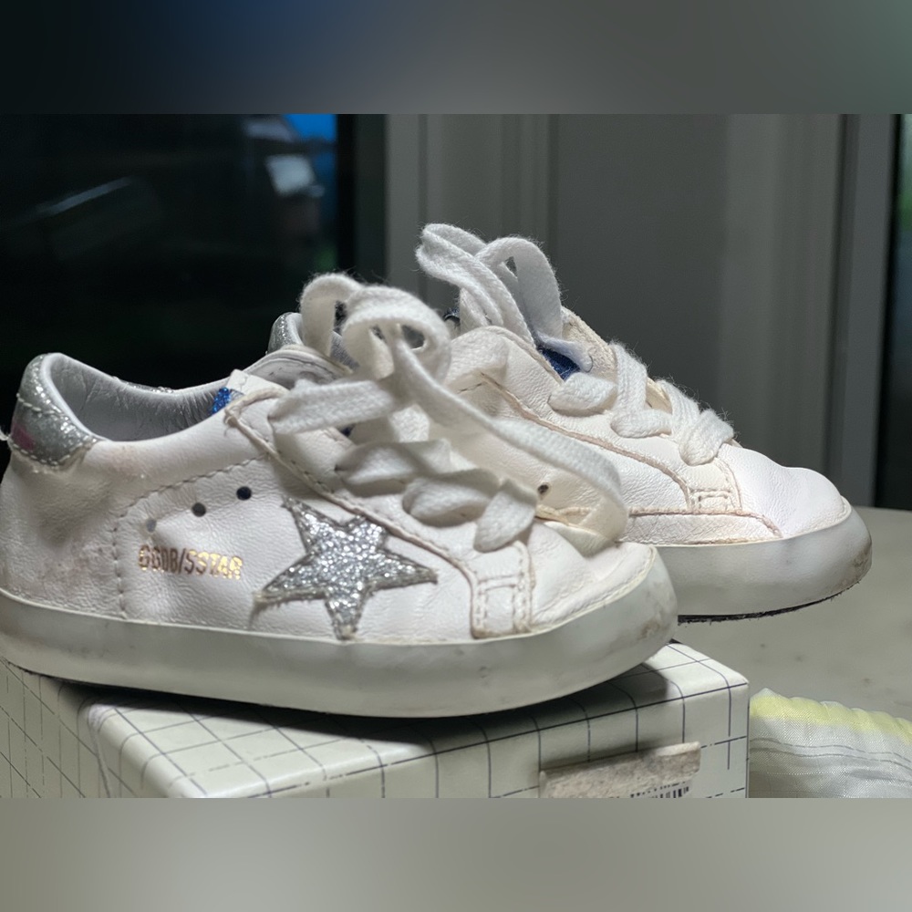 Baby Golden Goose sneakers size 18